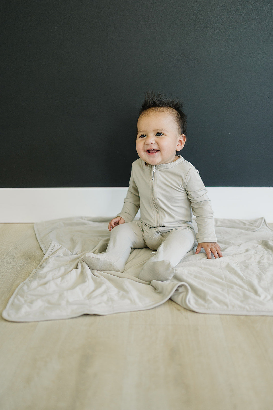 Mebie Baby Bamboo Footed Romper - Oatmeal