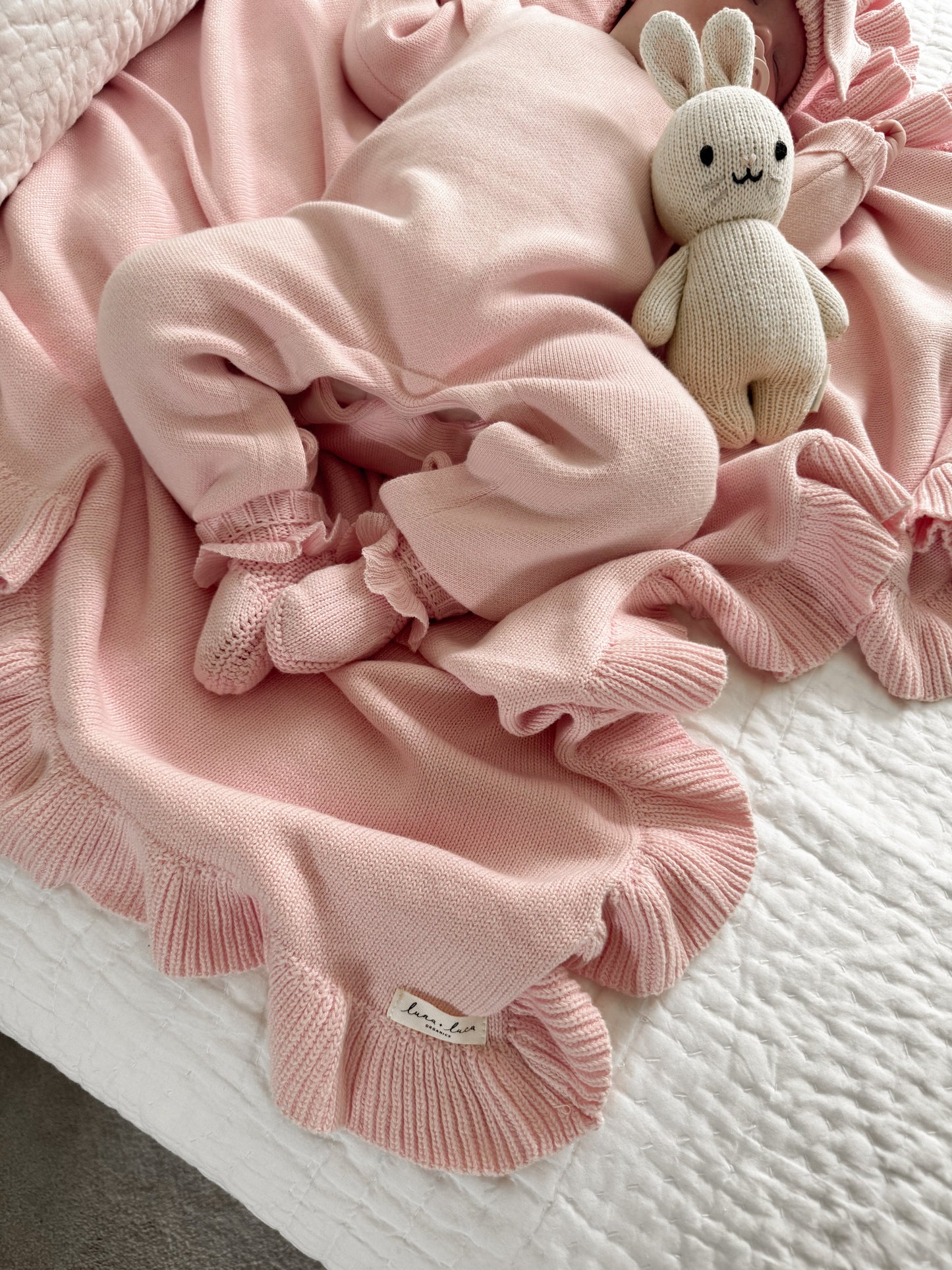 Luna + Luca Classic Ruffle Baby Blanket - Powder Pink