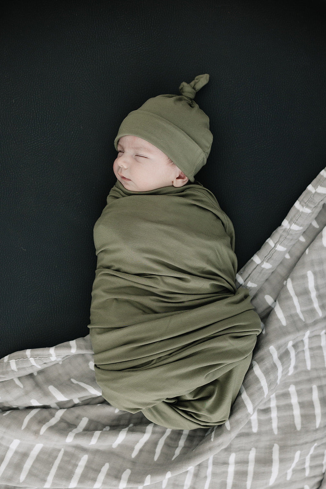 Mebie Baby Bamboo Newborn Knot Hat - Olive