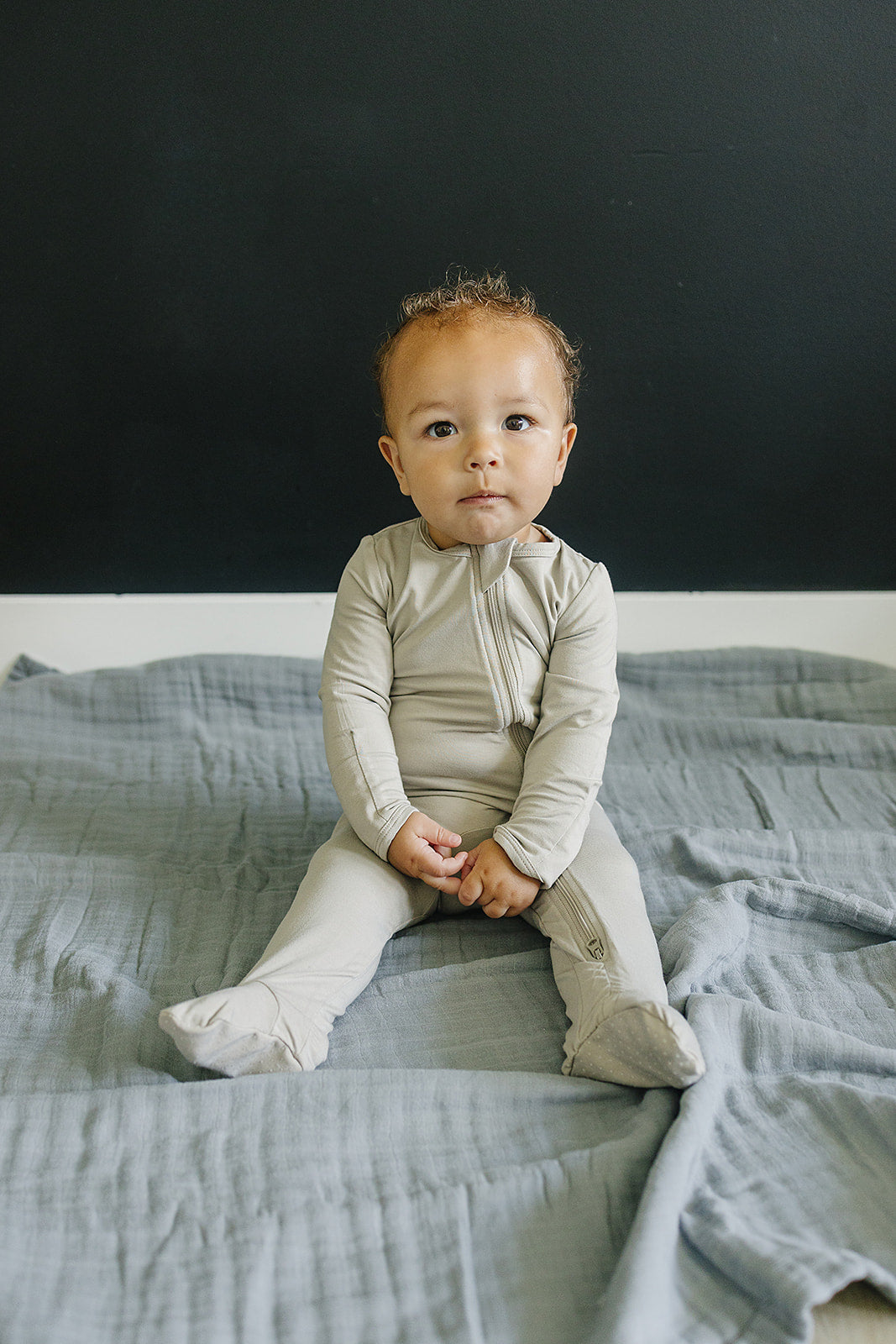 Mebie Baby Bamboo Footed Romper - Oatmeal