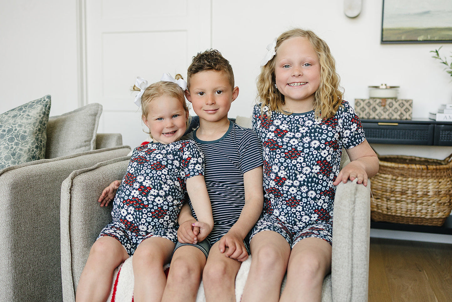 Mebie Baby Americana Floral Ribbed Short Set