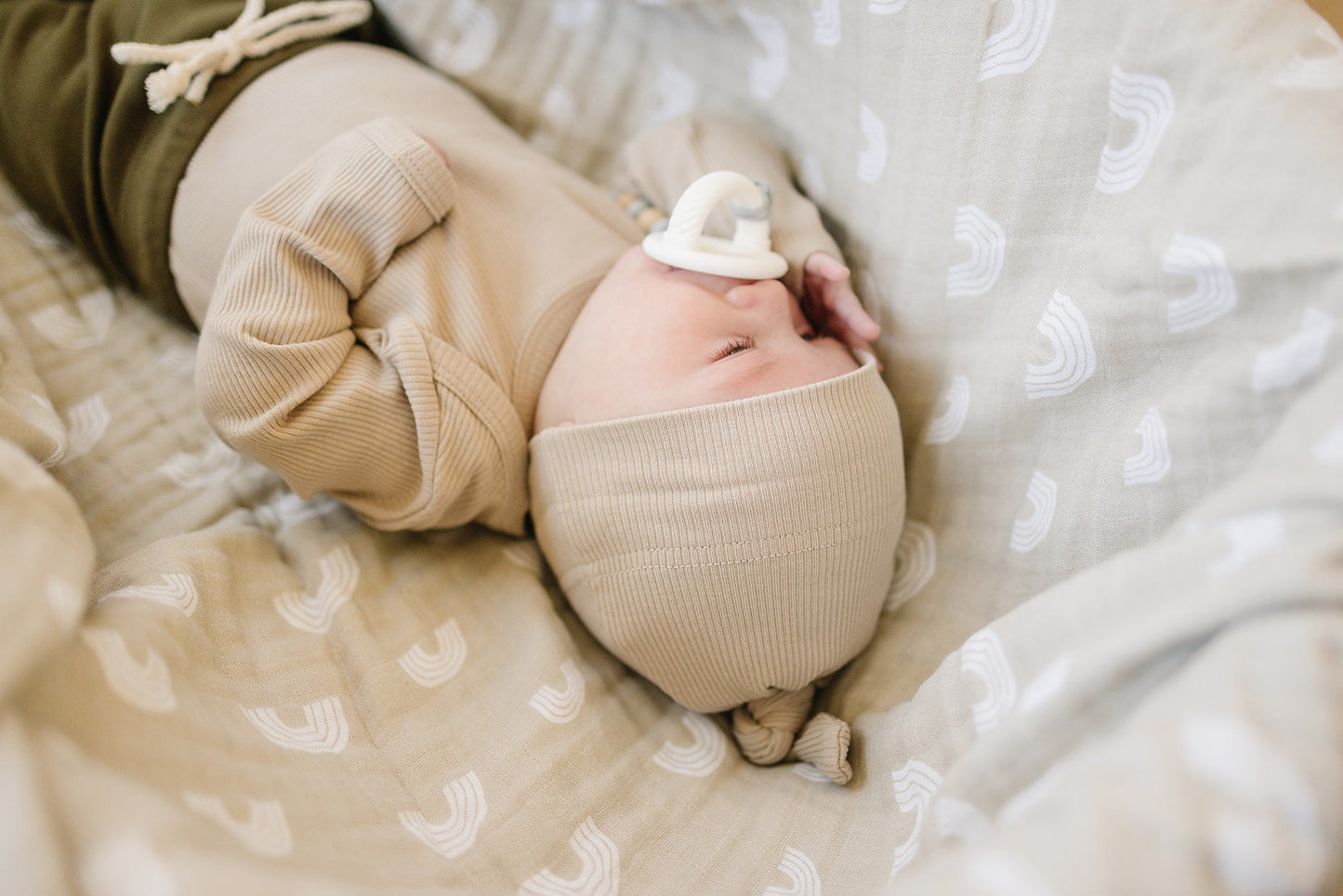 Mebie Baby Organic Ribbed Newborn Knot Hat - Oatmeal
