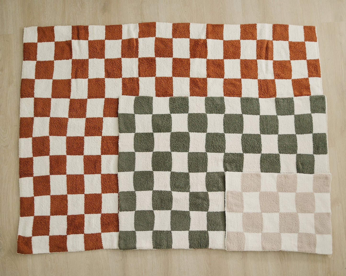 Mebie Baby Plush Blanket - Rust Checkered