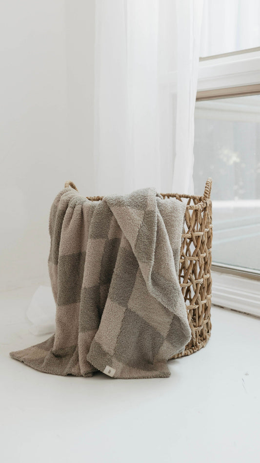 Forever French Plush Blanket - Wavy Checkerboard