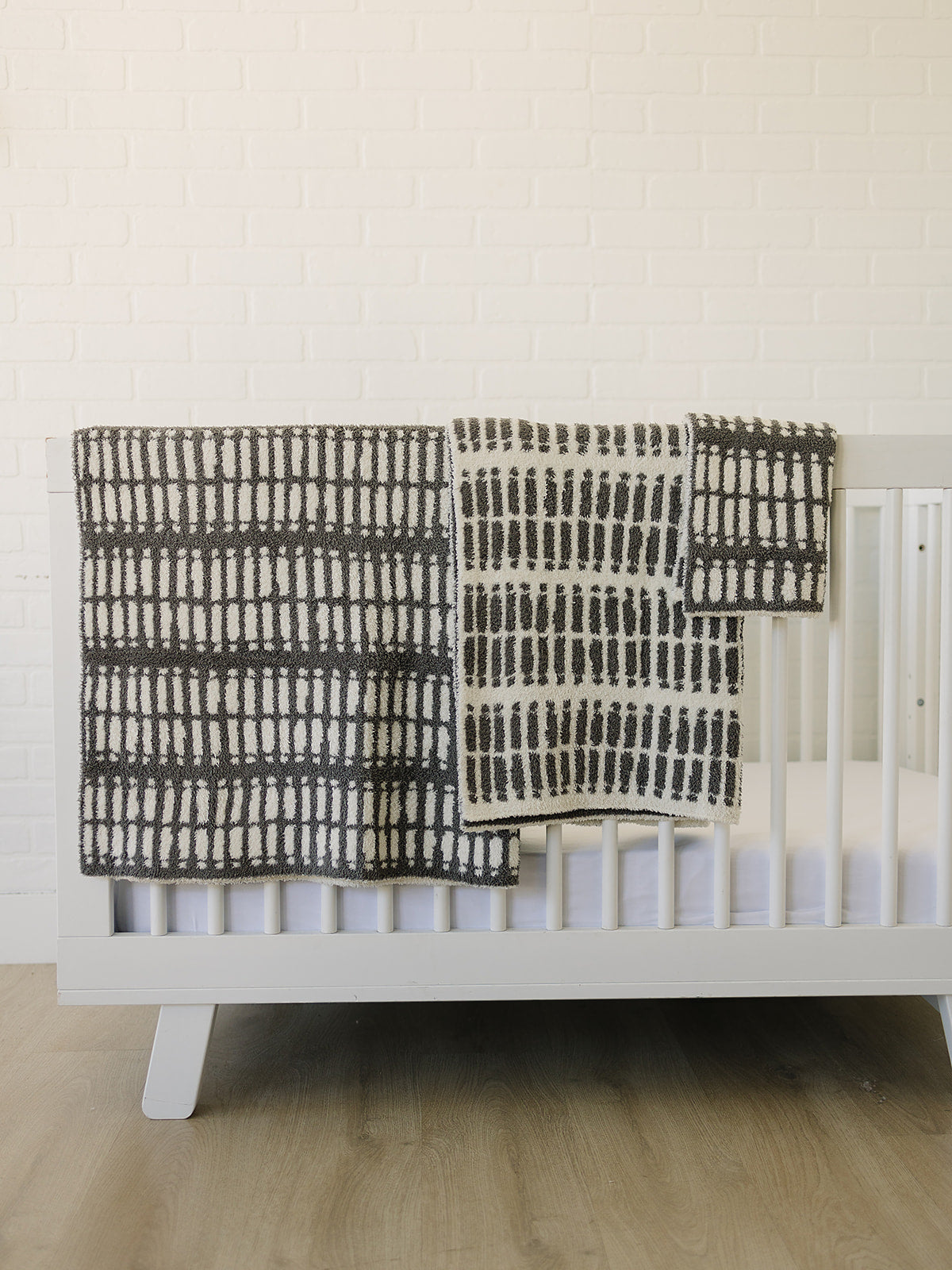Mebie Baby Plush Blanket - Grey