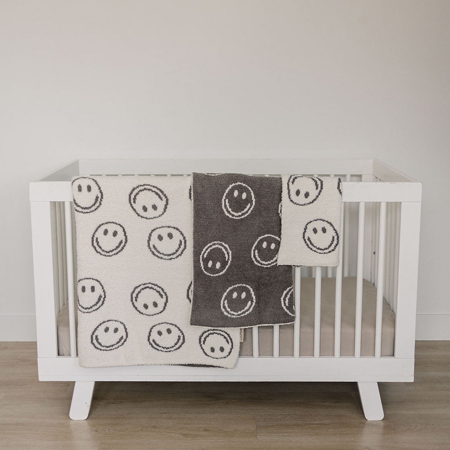 Mebie Baby Charcoal Smiley Taupe Plush Blanket