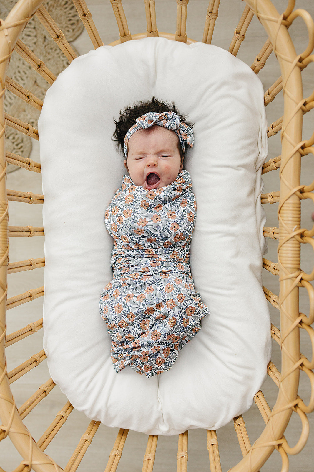 Mebie Baby Bamboo Stretch Swaddle - Dainty Meadow