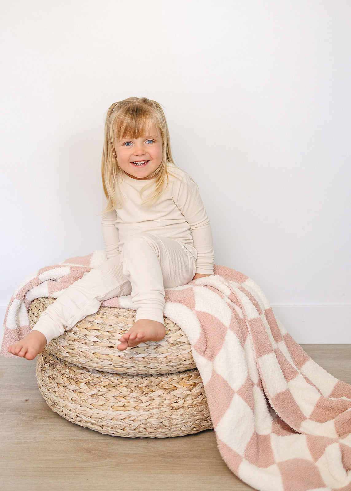 Mebie Baby Pink Checkered Plush Blanket