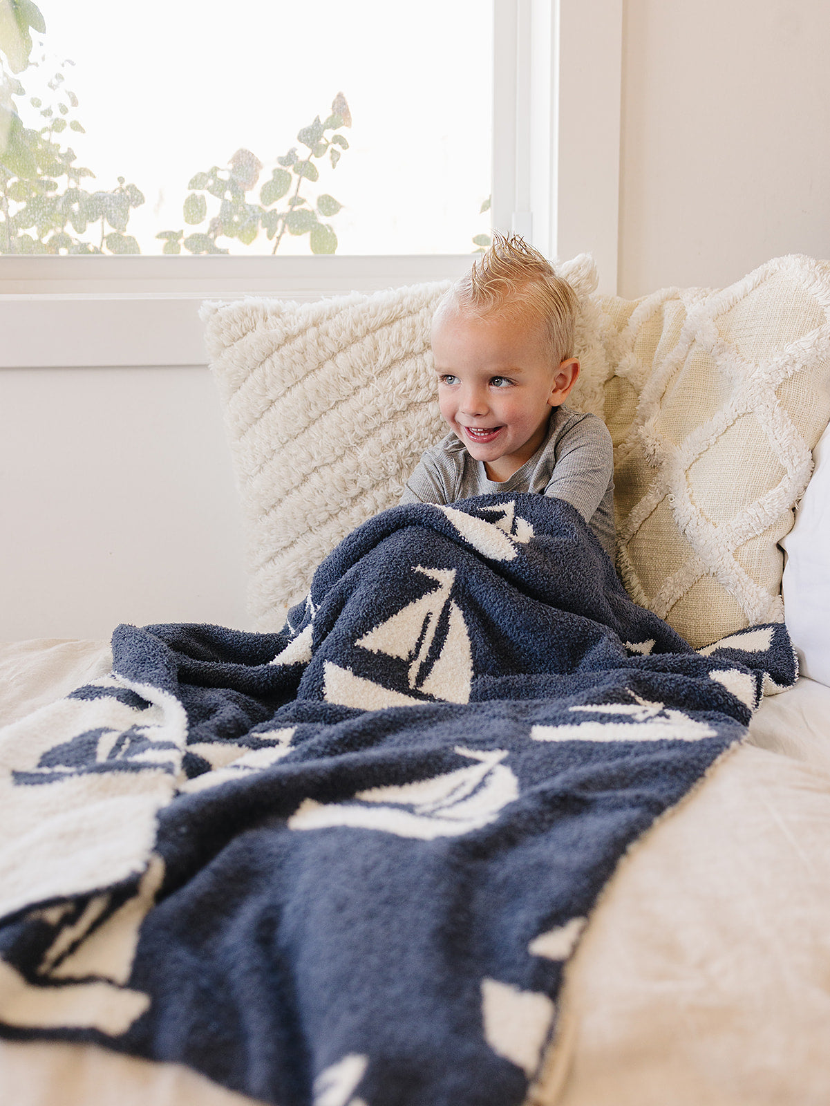 Mebie Baby Sailboat Plush Blanket