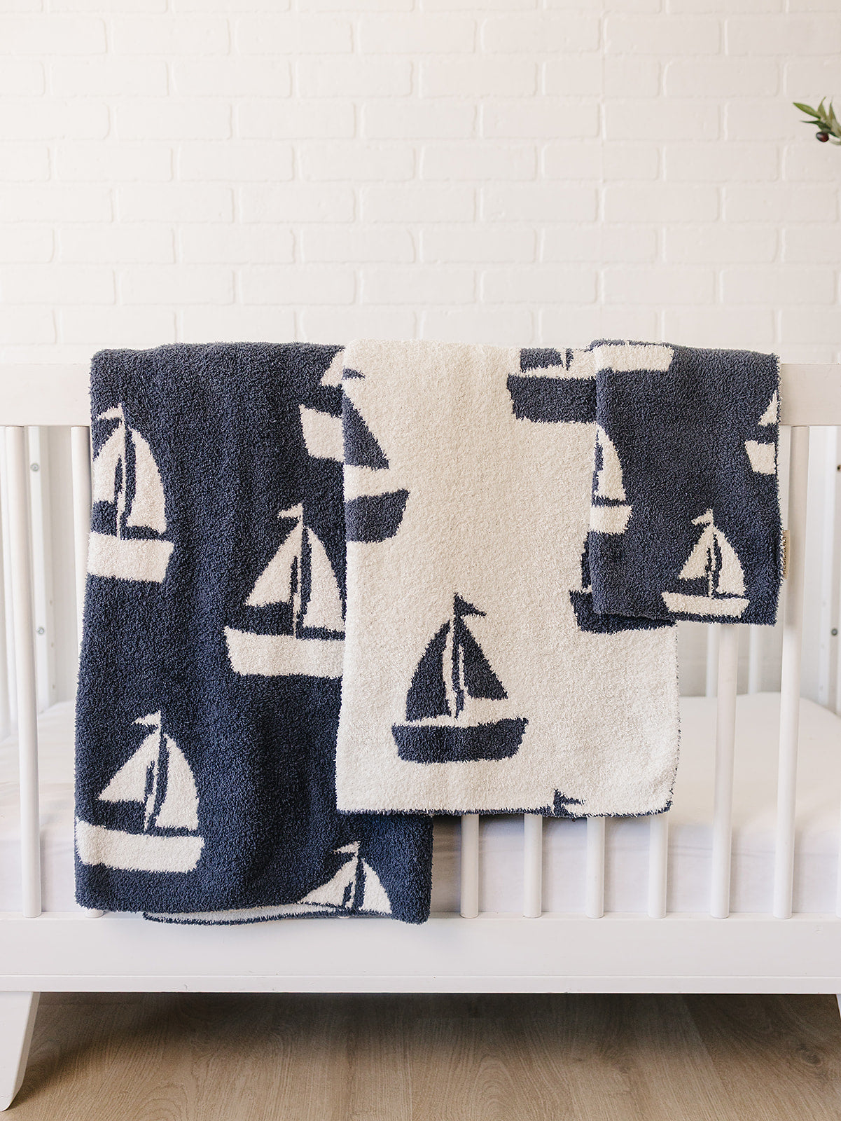 Mebie Baby Sailboat Plush Blanket