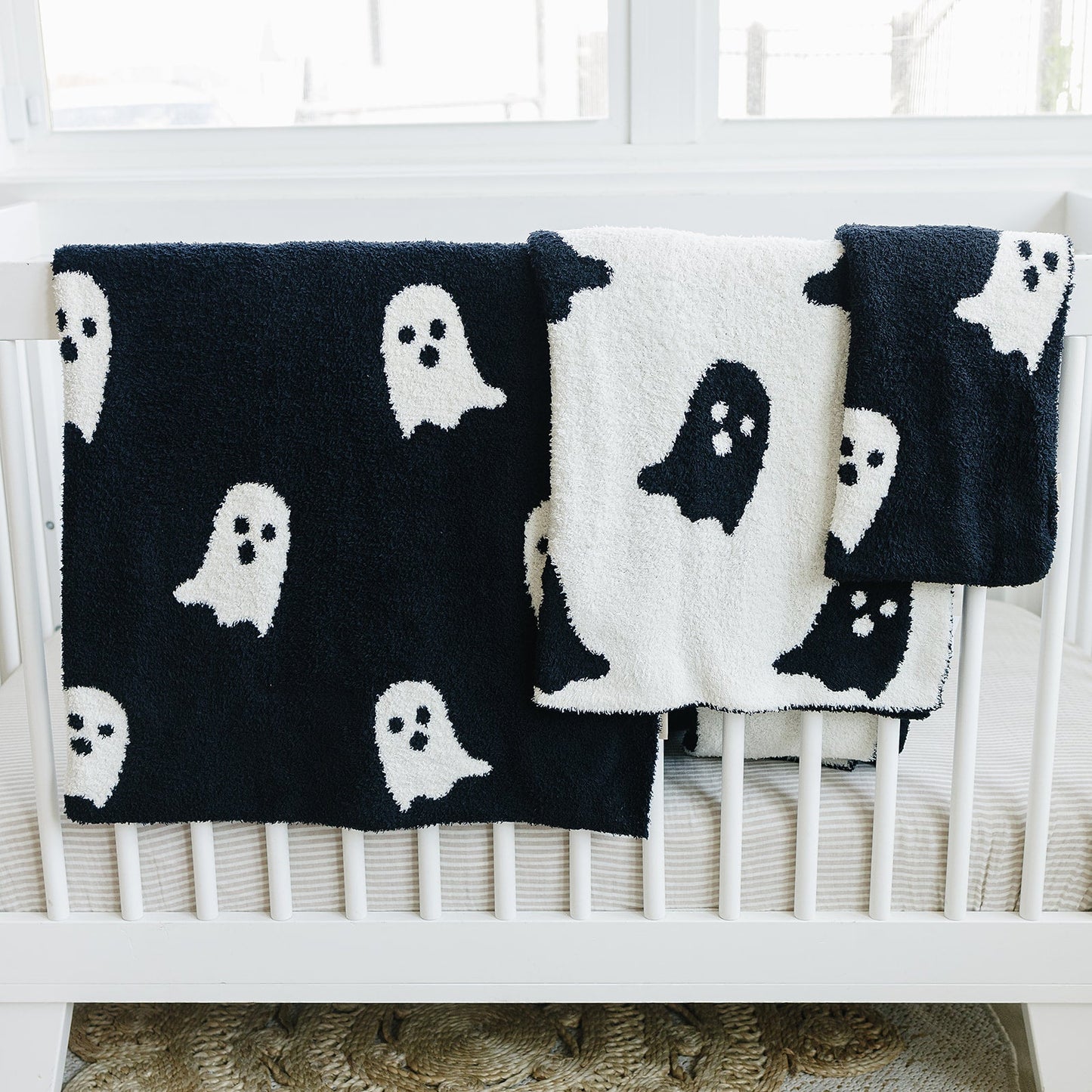 Mebie Baby Plush Blanket - Ghosts