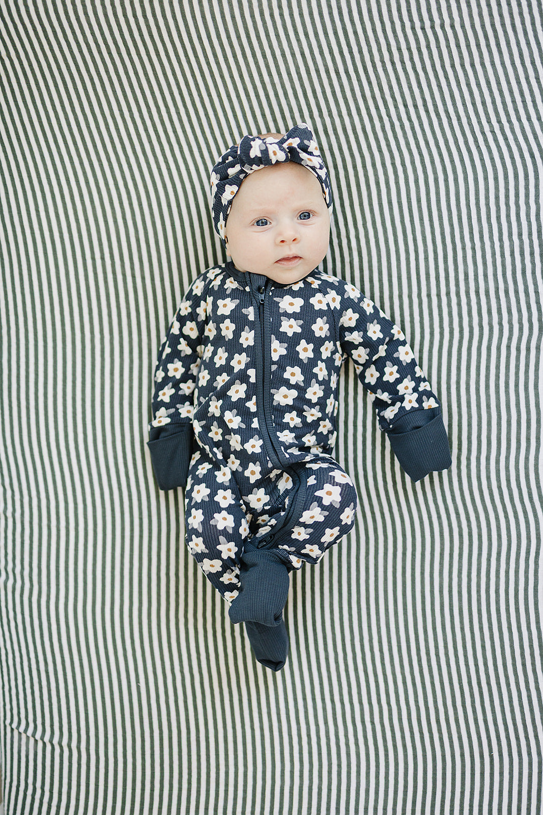 Mebie Baby Bamboo Romper - Navy Daisy