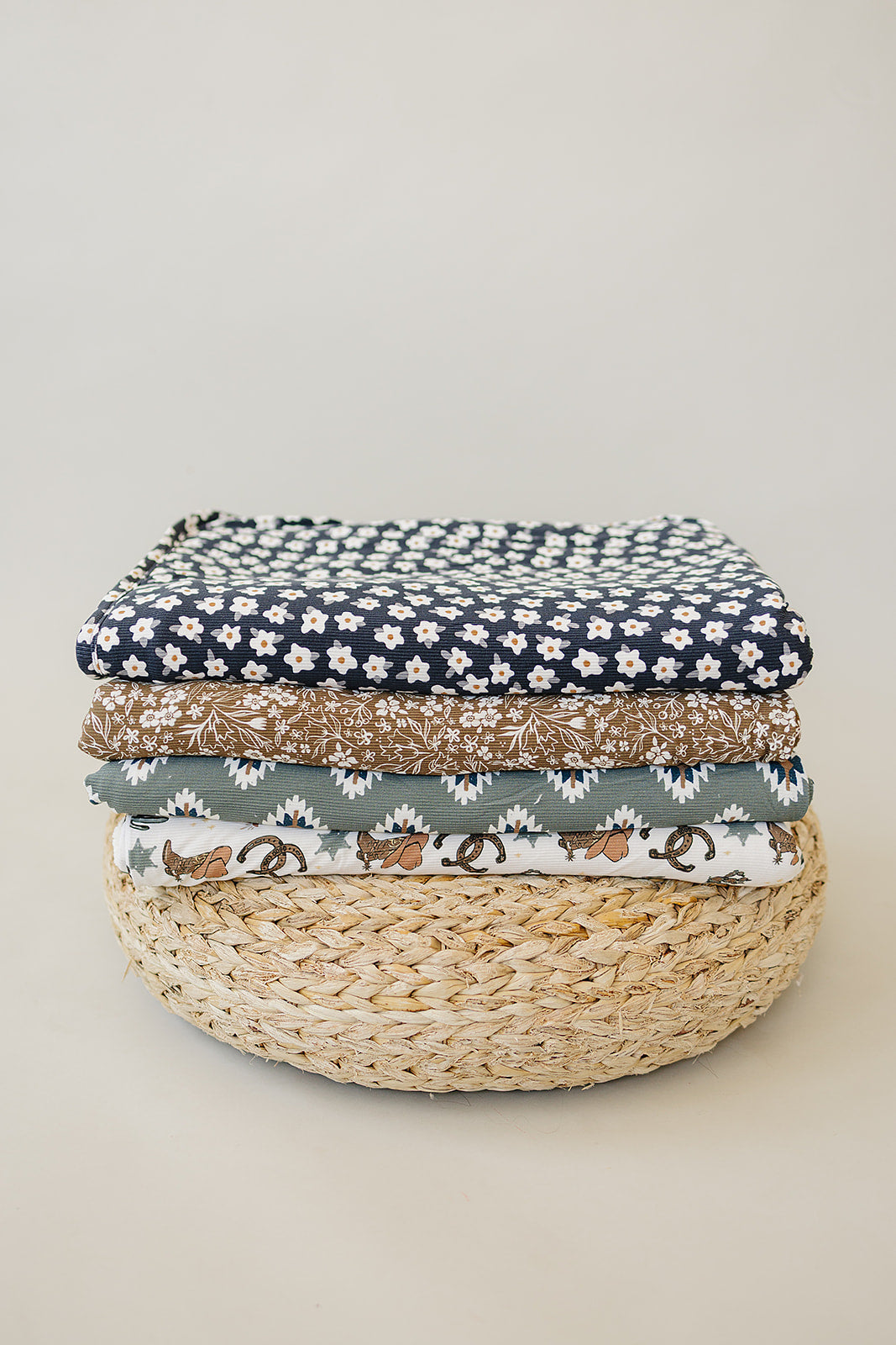 Mebie Baby Bamboo Fleece Quilt - Navy Daisy